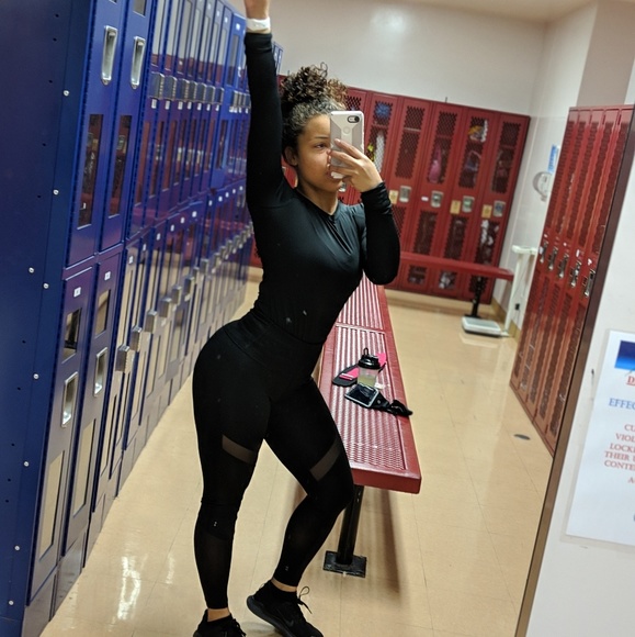 ABOUT YOUR POSHER!!! - Picture 3 of 4